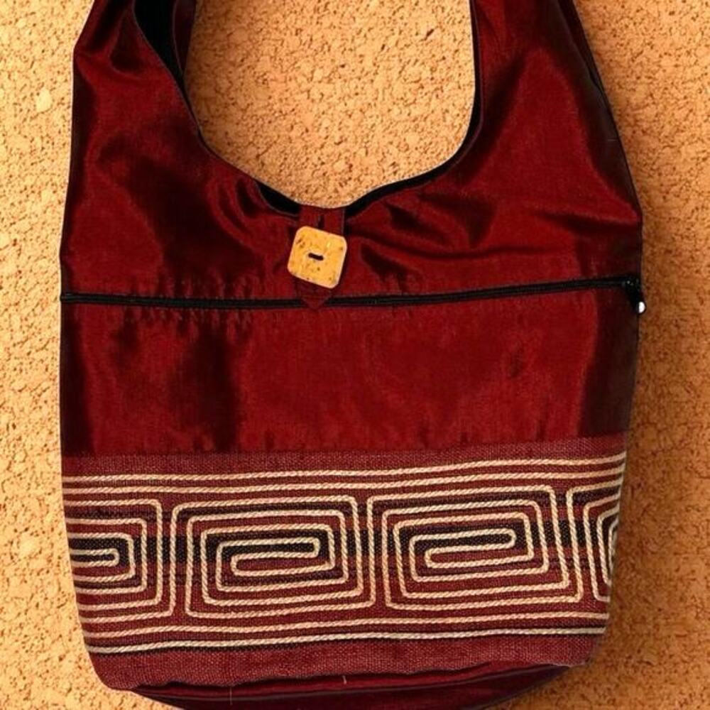 BoHo Inspired Iridescent Embroidered Shoulder Bag Purse‎ Red
